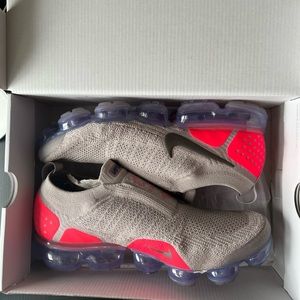 NIKE VAPORMAX FK MOC 2 MOON PARTICLE